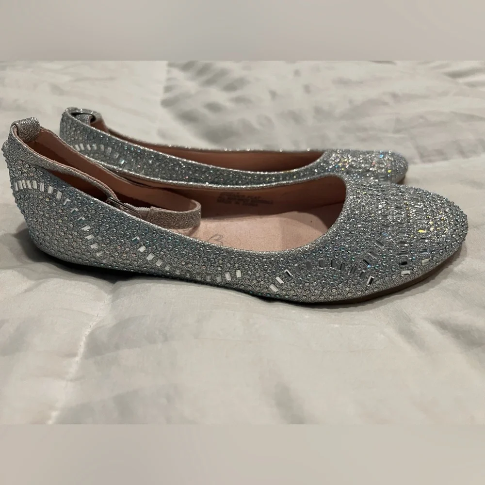 Olive & Edie Shimmer Flat Dress Shoe - Picture 1 of 9